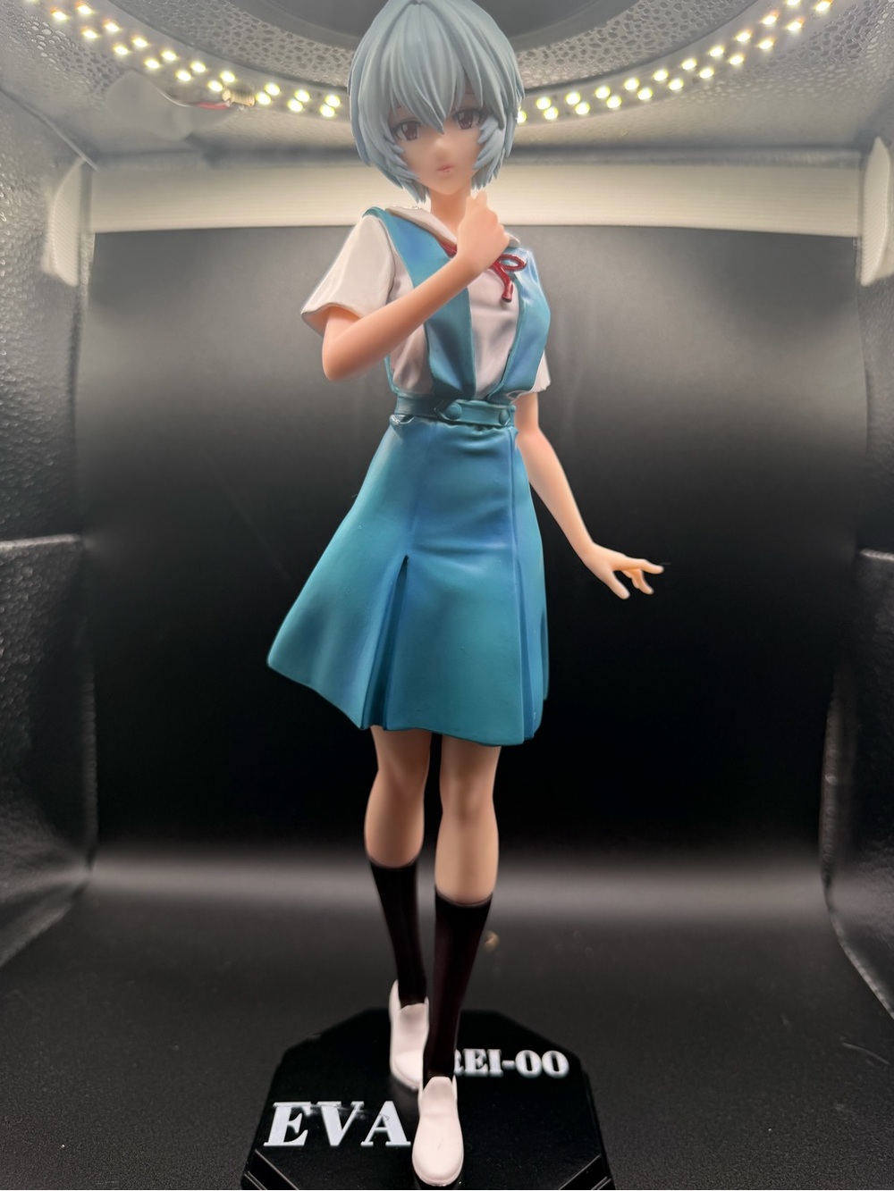 Rei in school uniform figurine